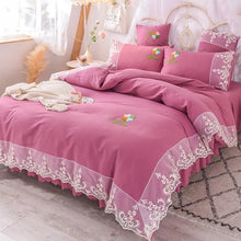 Load image into Gallery viewer, 4PCS Princess Couture Plush Cotton Candy Floral Duvet Cover Bed Set Decordovia
